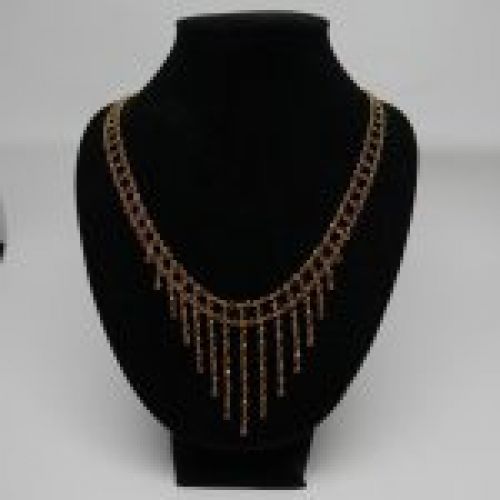 alt=\"Collar gargantilla de Oro de ley 18 K. con Rubies facetados\"